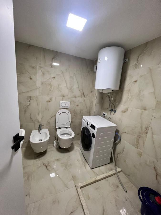 Atrium Apartment Tiranë Luaran gambar
