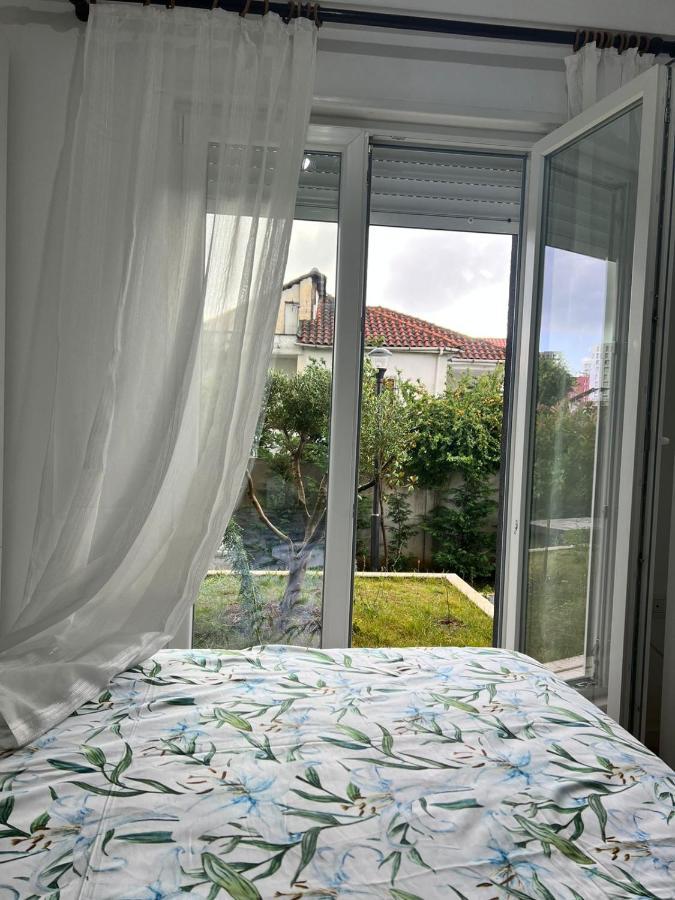 Atrium Apartment Tiranë Luaran gambar