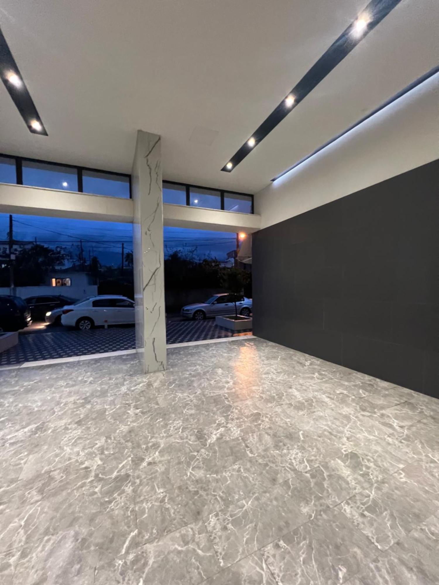 Atrium Apartment Tiranë Luaran gambar